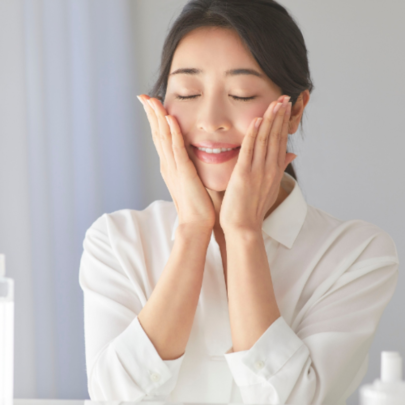 Huile sèche : le soin beauté indispensable pour une peau lumineuse