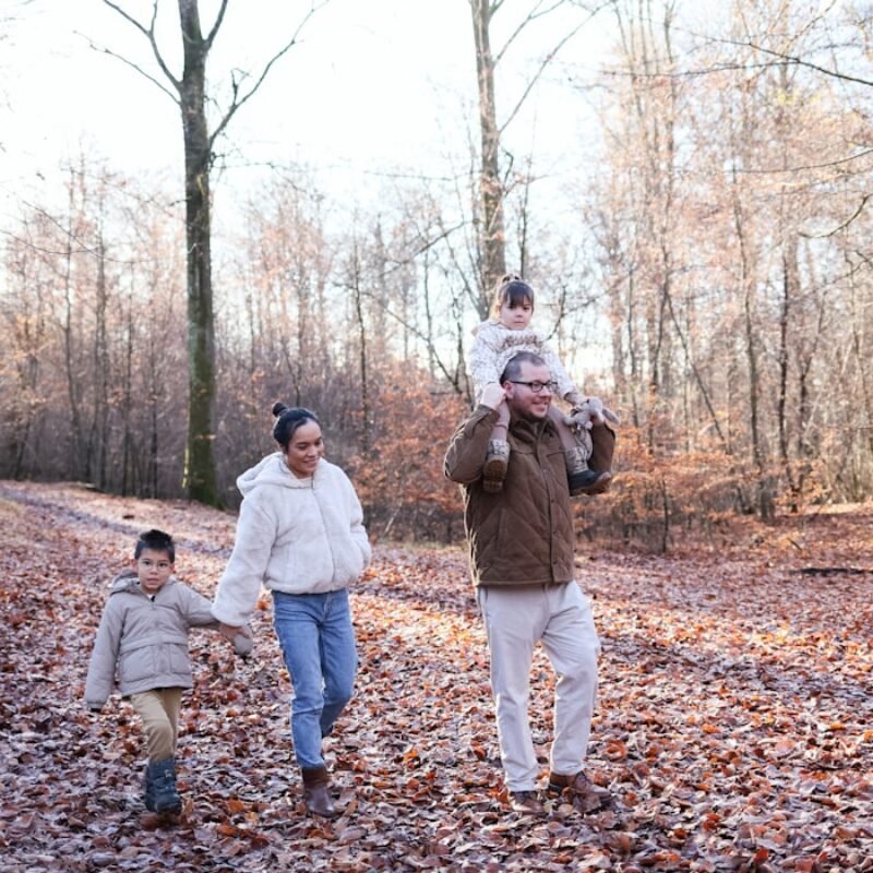 Comment choisir le bon porte-bébé physiologique : guide complet