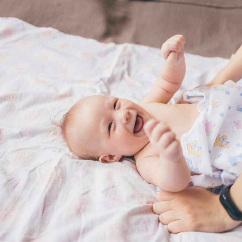 Érythème fessier chez le bébé : causes, remèdes et prévention