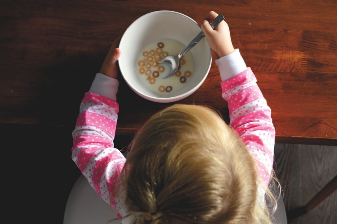 You are currently viewing Intolérances et allergies alimentaires chez bébé : comment les détecter