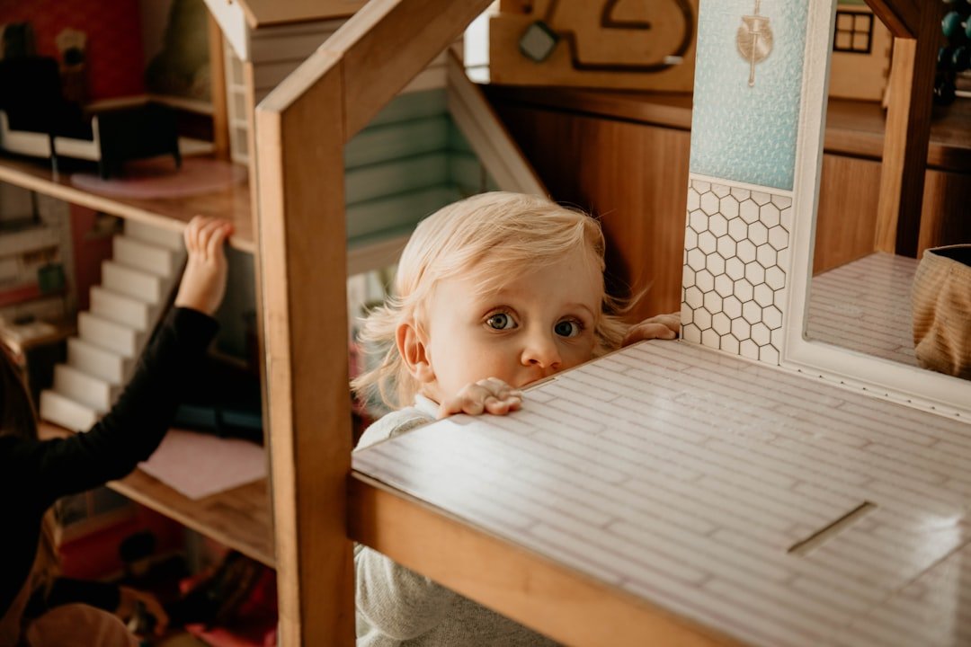 You are currently viewing Jouets Montessori pour bébé : les meilleurs choix de 0 à 18 mois