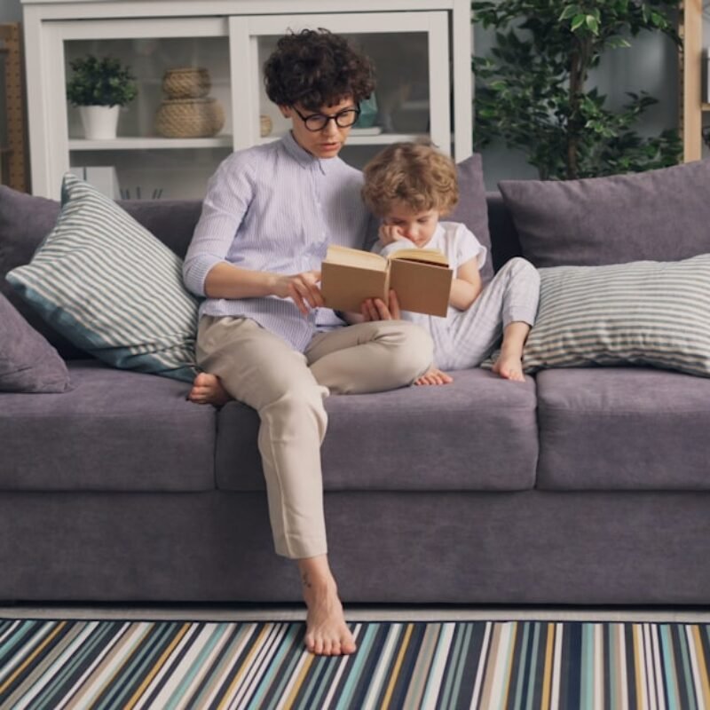 Lire à bébé dès la naissance : pourquoi et comment s&rsquo;y prendre