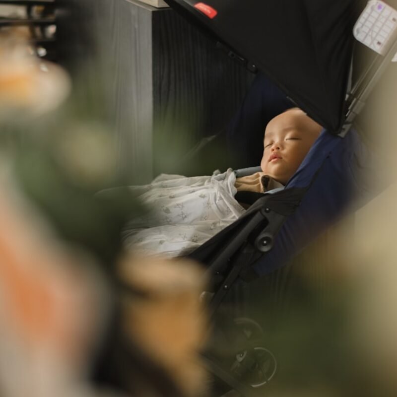 Sommeil partagé avec bébé : avantages, risques et règles de sécurité